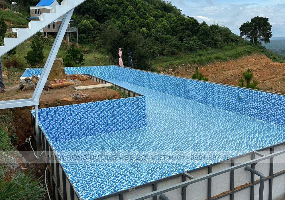 Tấm Phủ Liner Bể Bơi: Giải Pháp Tiết Kiệm và Bền Bỉ Cho Bể Bơi Của Bạn