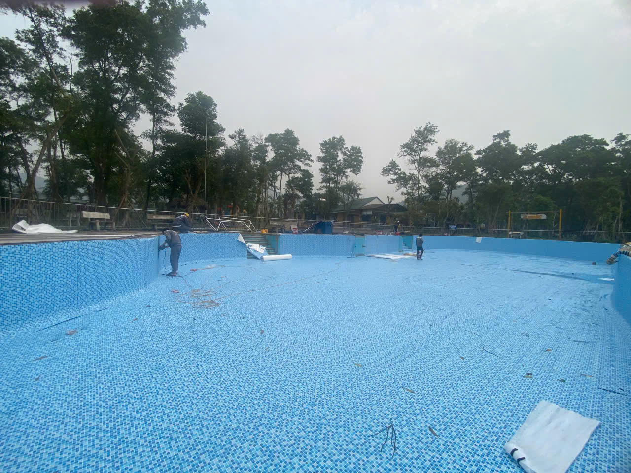 Những Dấu Hiệu Cho Thấy Hồ Bơi Cần Cải Tạo Ngay Trước Khi Quá Muộn